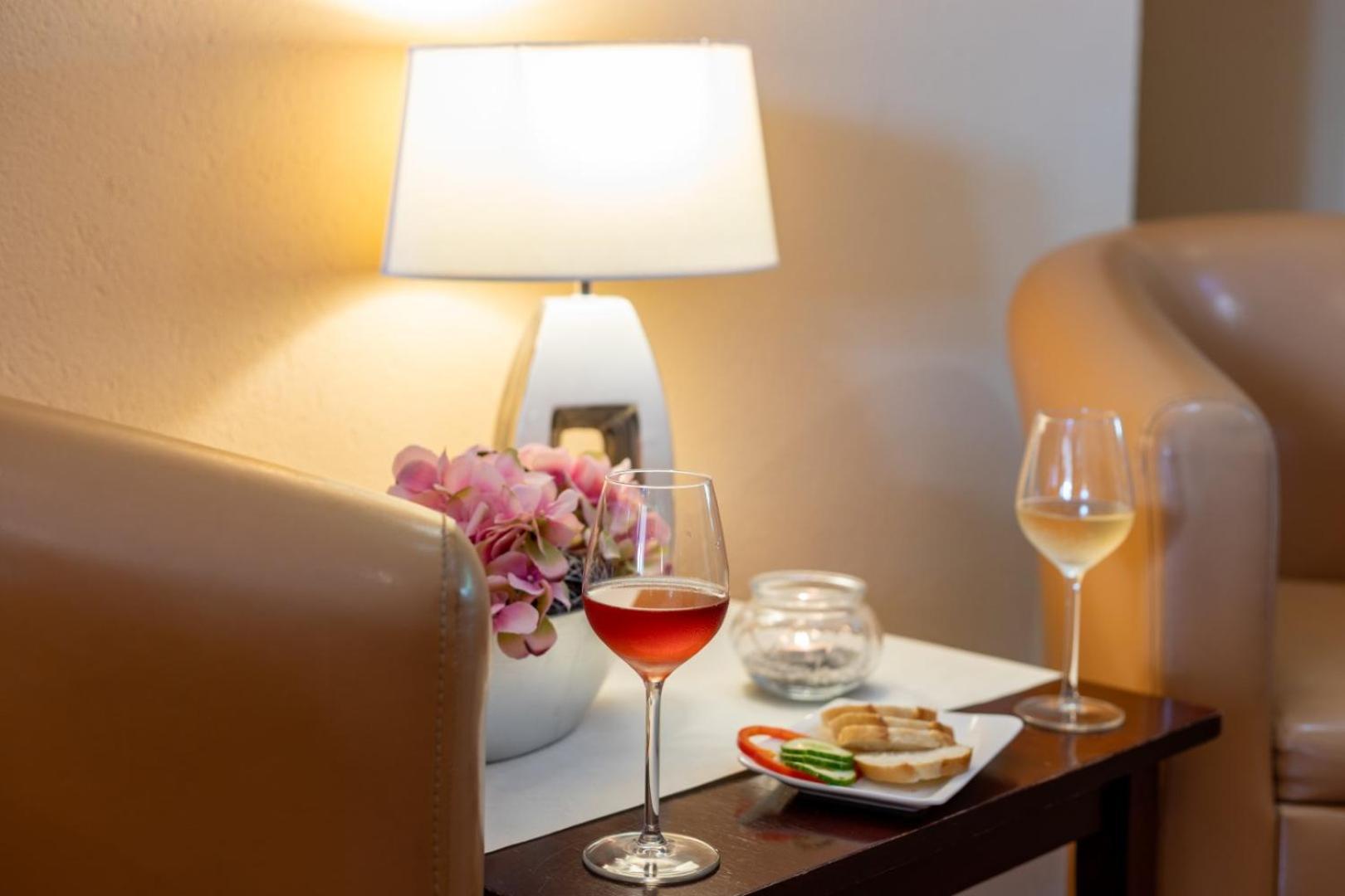 Hotel Montana Diemelstadt ภายนอก รูปภาพ