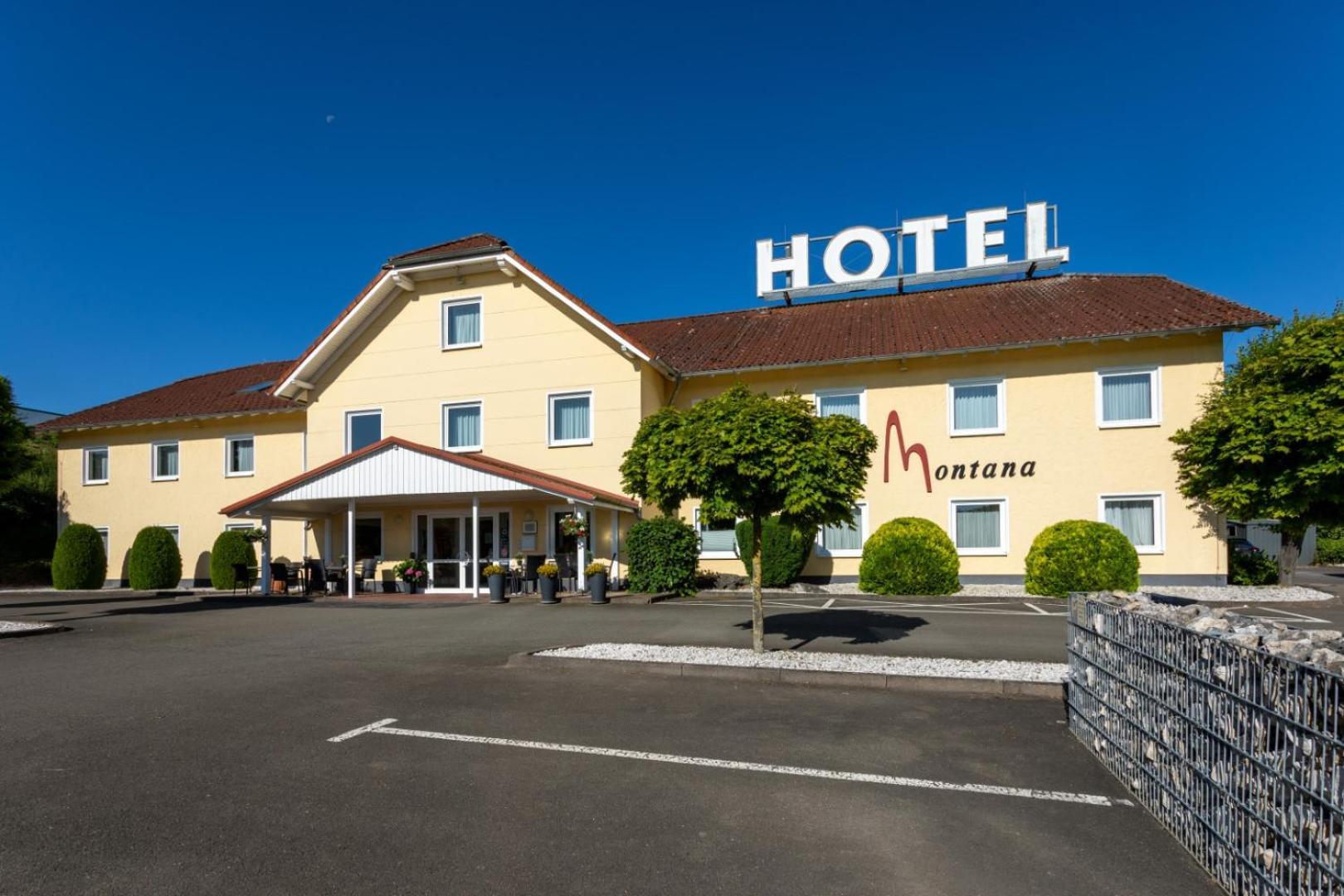 Hotel Montana Diemelstadt ภายนอก รูปภาพ
