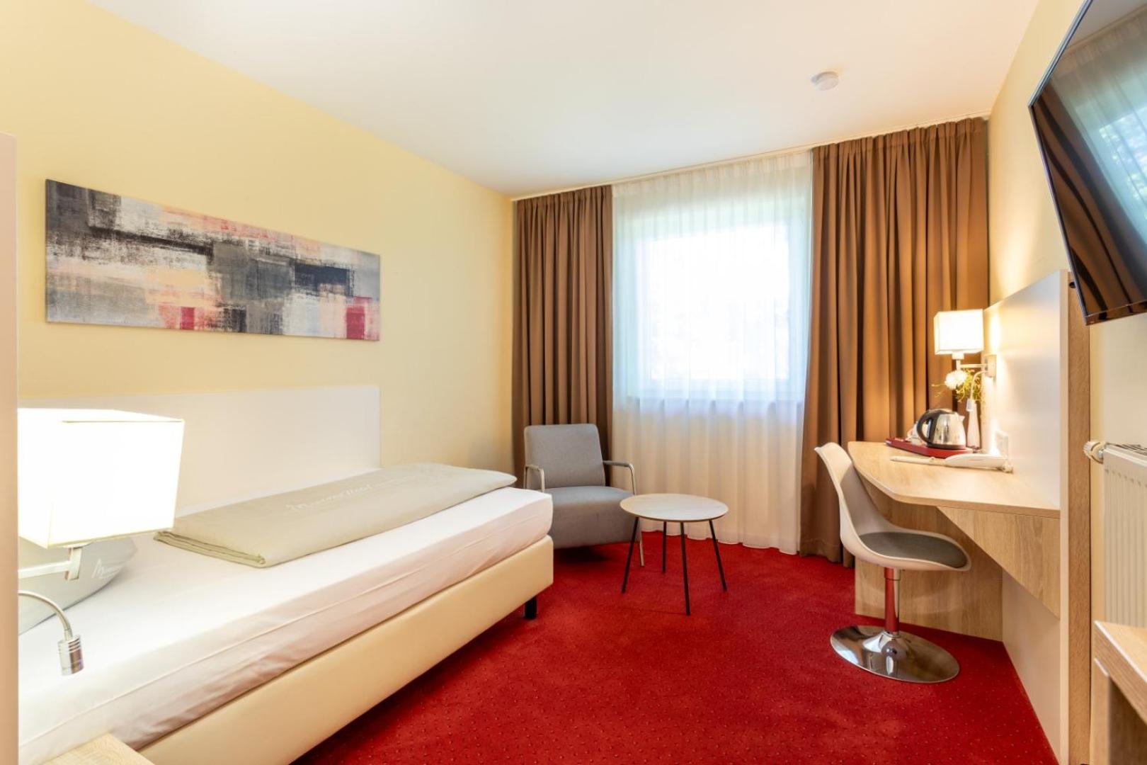 Hotel Montana Diemelstadt ภายนอก รูปภาพ