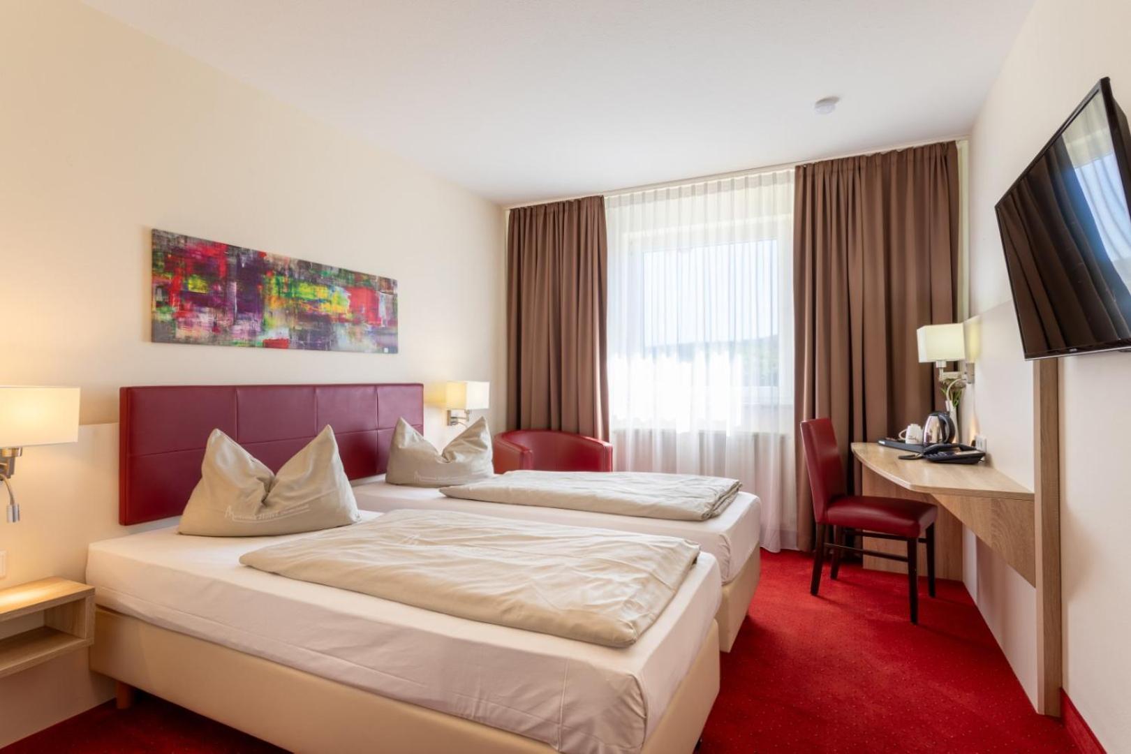 Hotel Montana Diemelstadt ภายนอก รูปภาพ