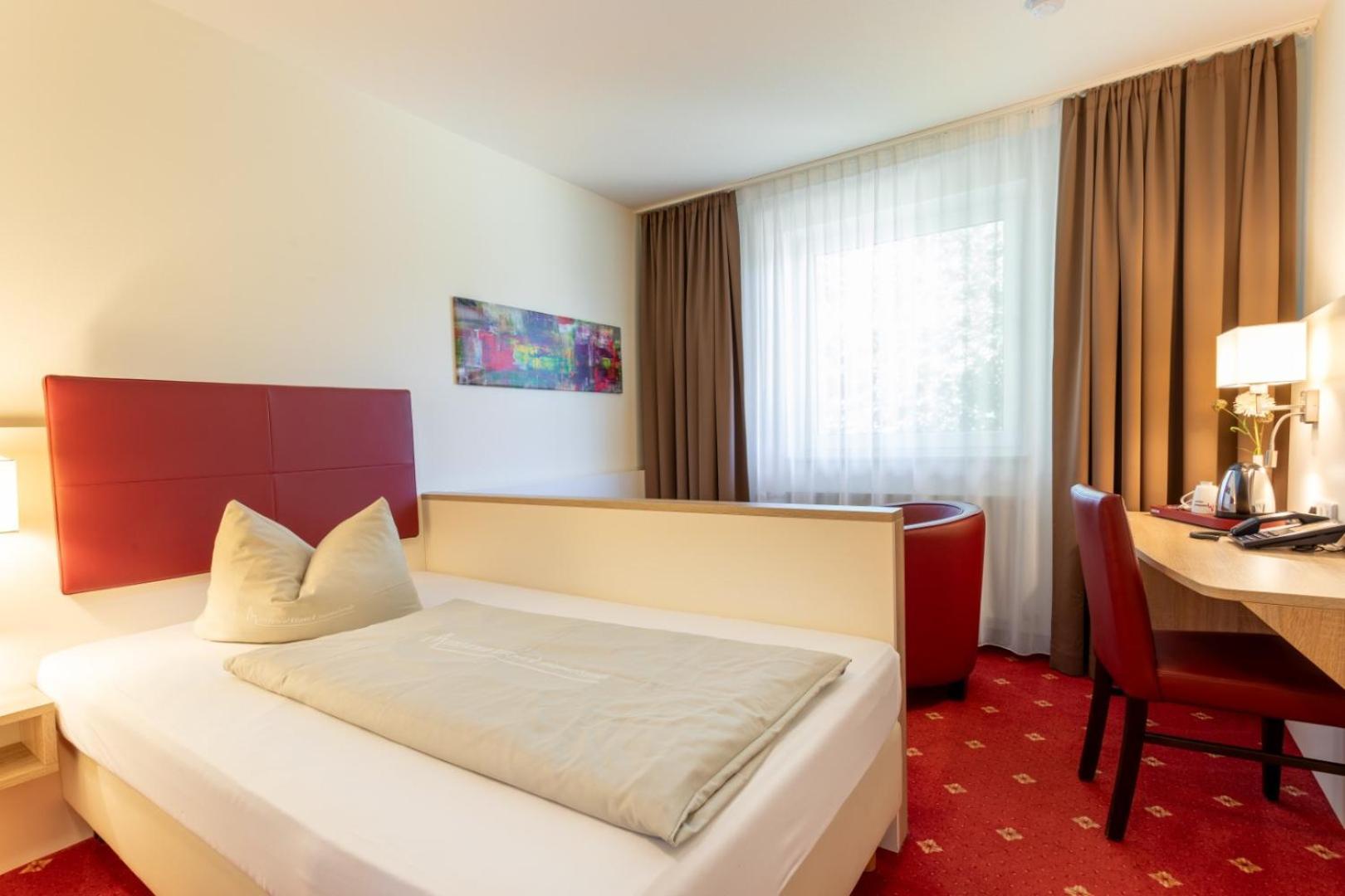 Hotel Montana Diemelstadt ภายนอก รูปภาพ