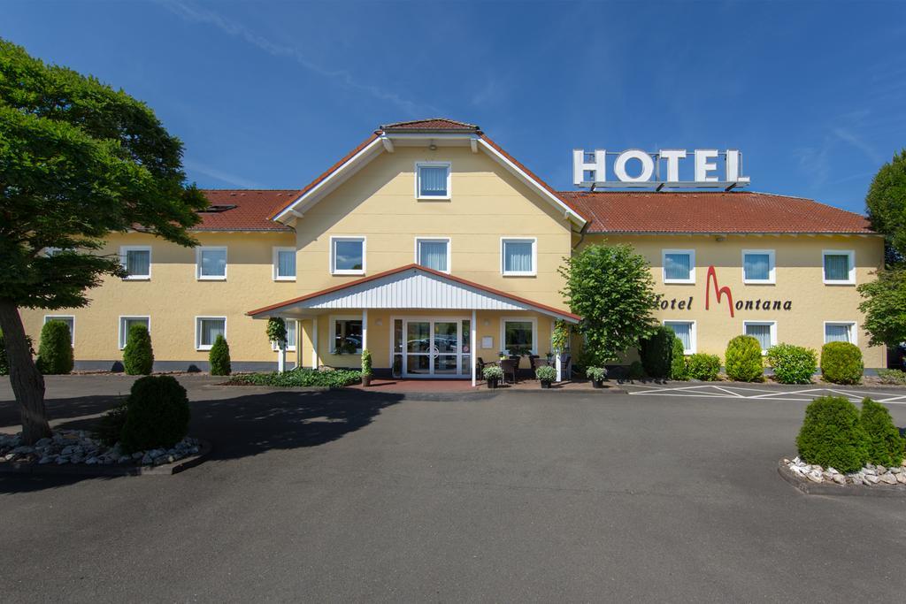 Hotel Montana Diemelstadt ภายนอก รูปภาพ